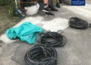 В Запорожье троих мужчин поймали на горячем за кражей кабеля